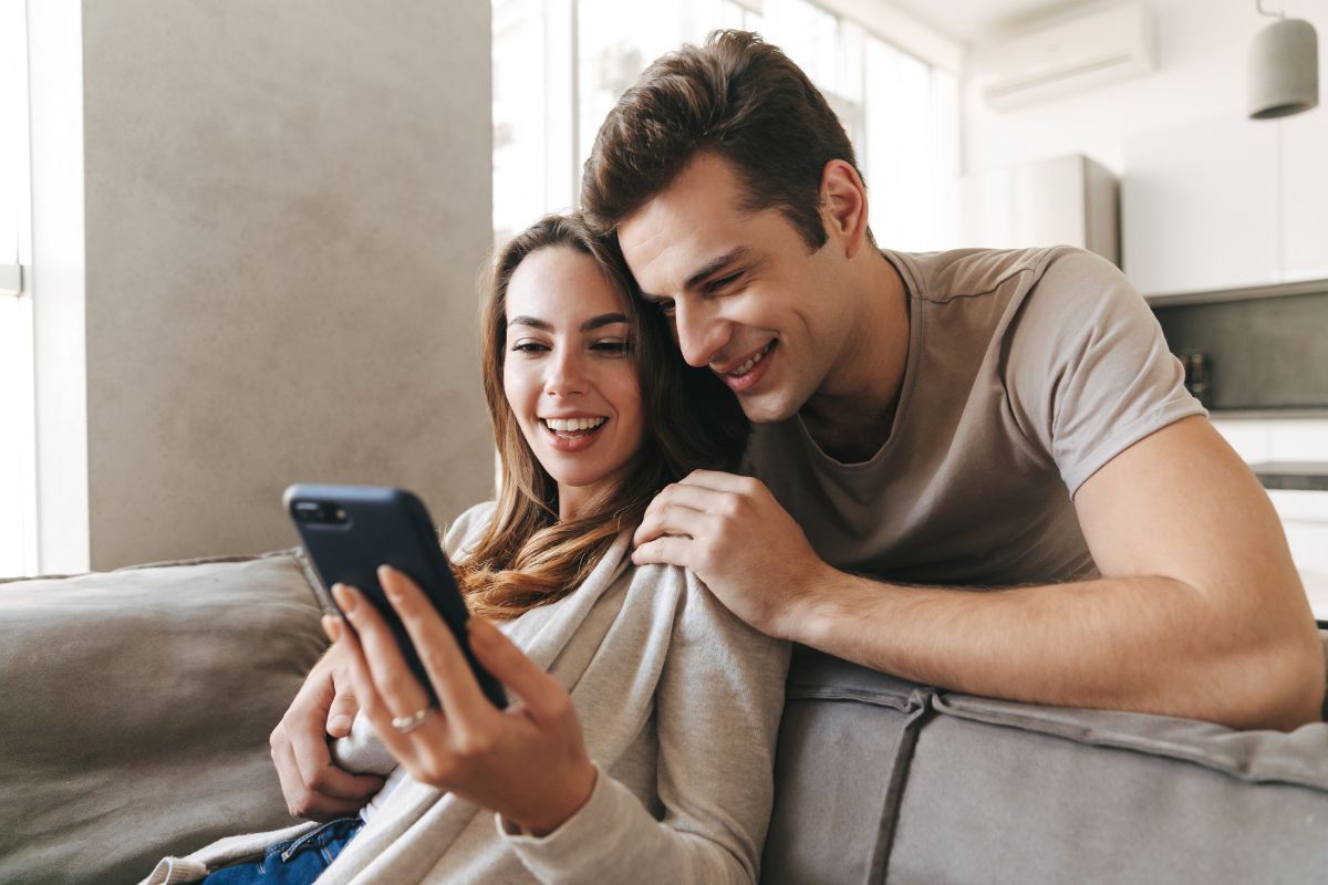 Độ hợp khắc của tuổi Tuất với 12 con giáp: Ai yêu bạn trọn vẹn?