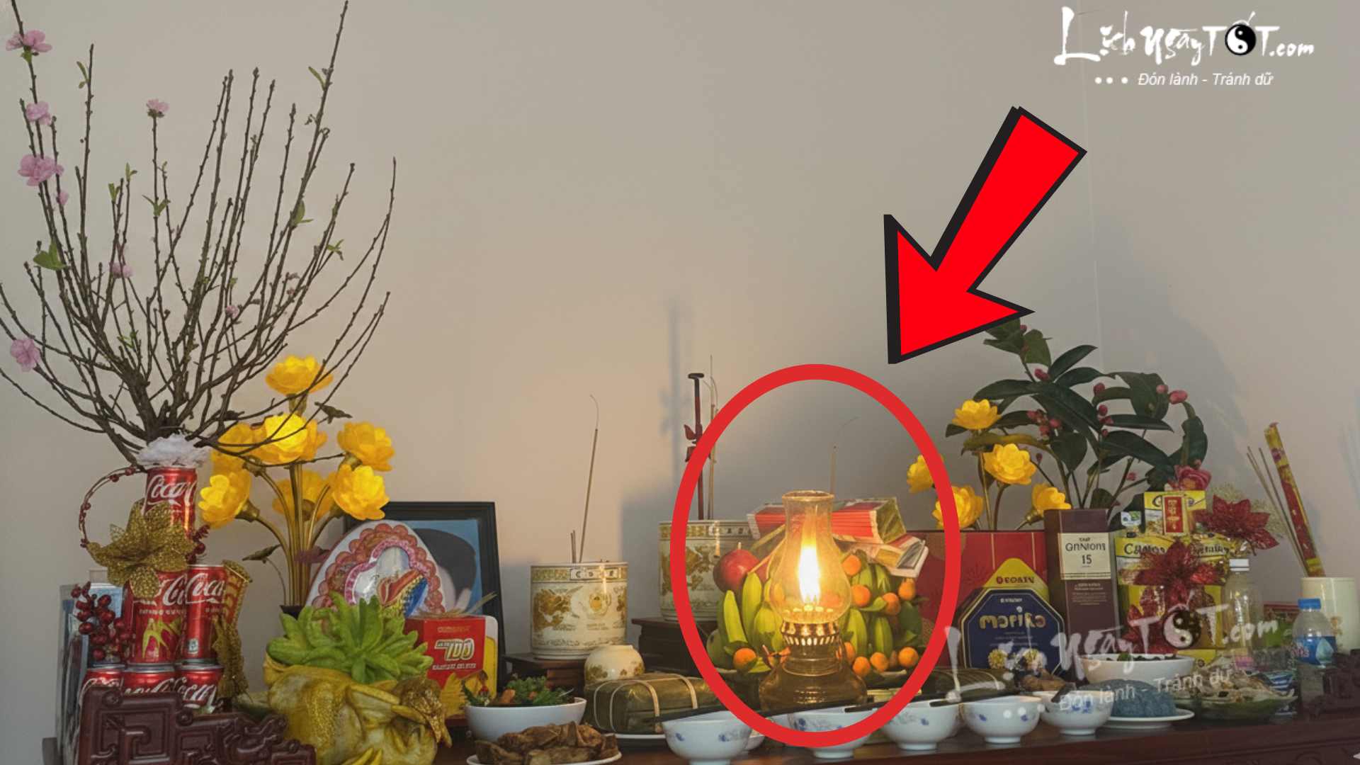 Lam vo den dau tren ban tho co sao khong