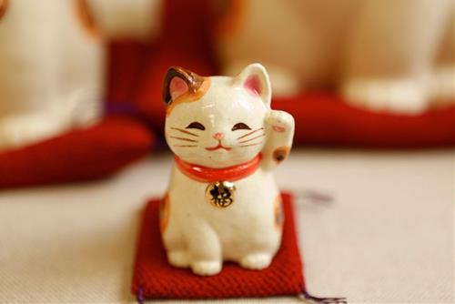 Bí kíp cầu may mắn: Cầu tài lộc và tình duyên Bi kip cau may man: Cau tai loc va tinh duyen