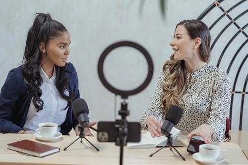 Hay thu lam Podcast