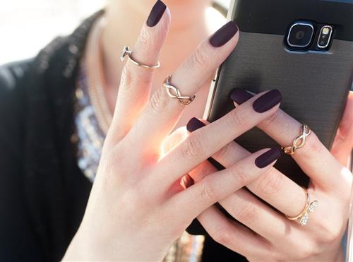 Ve nails anh huong su nghiep