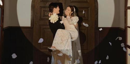 Lan dau ra mat bo me nguoi yeu cua 12 chom sao