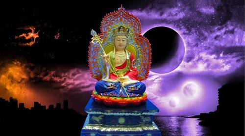 3 cau hoi cua Dia Tang Vuong Bo Tat danh cho vong linh