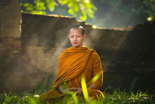 Quay quan ben cha me, khong di xa