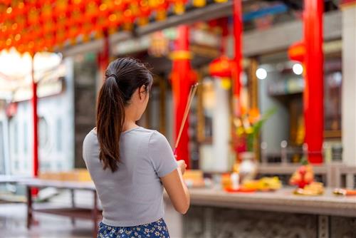 người gặp rắc rối lớn trong ngày sinh của Quan Công nguoi gap rac roi lon trong ngay sinh cua Quan Cong